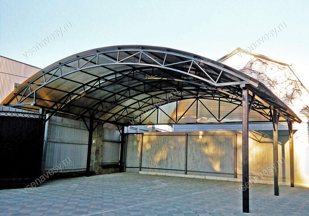 Арочный навес из поликарбоната