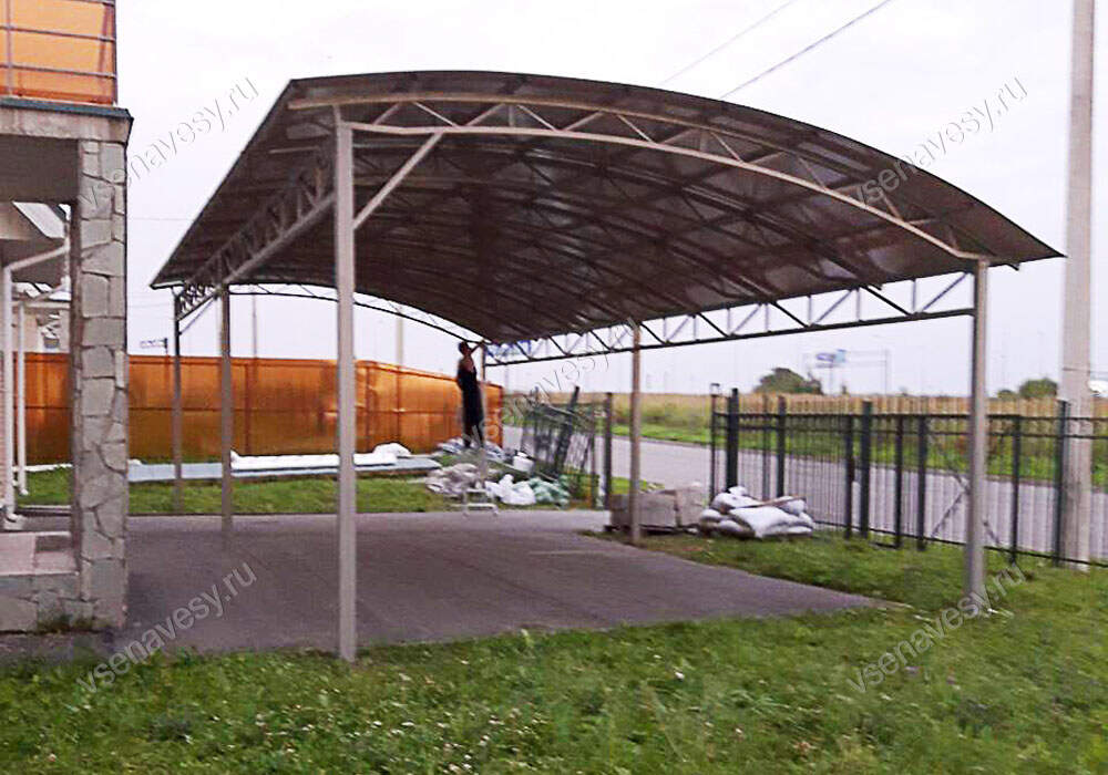 Навес из поликарбоната своими руками