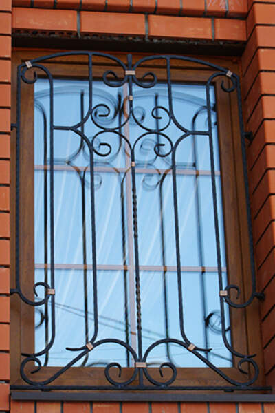 Решетка металлическая на окно